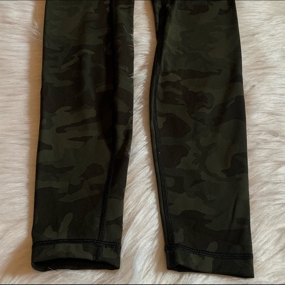 Lululemon Camo Wunder Under Leggings - Picture 5 of 7
